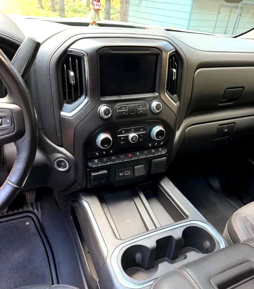 After: Center console & cupholders, GMC Sierra AT4