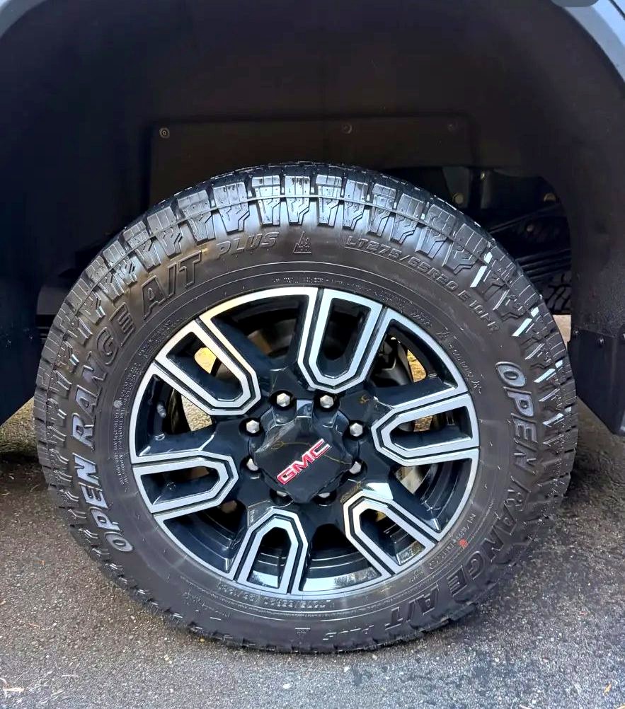 After: Wheel & tire, GMC Sierra AT4 HD