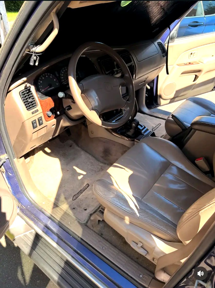 Before: Cockpit & front cabin, Toyota Highlander